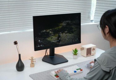 “顶级电竞硬件黑科技：开云体育app集中测评全新显示器、高刷新鼠标如何助选手更精确操作”