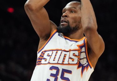 「NBA三分时代全面降临：开云体育app比较全队三分出手和命中率如何影响总分盘口」
