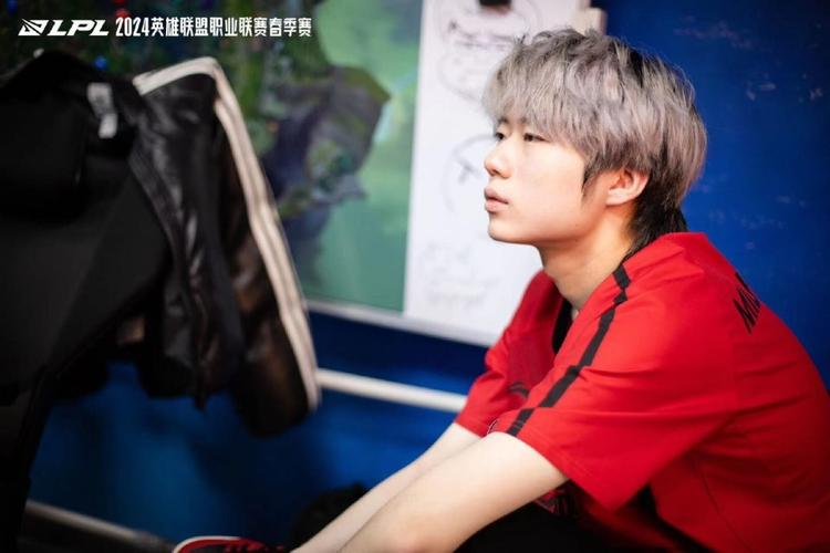 开云体育app:LPL职业选手的成长故事