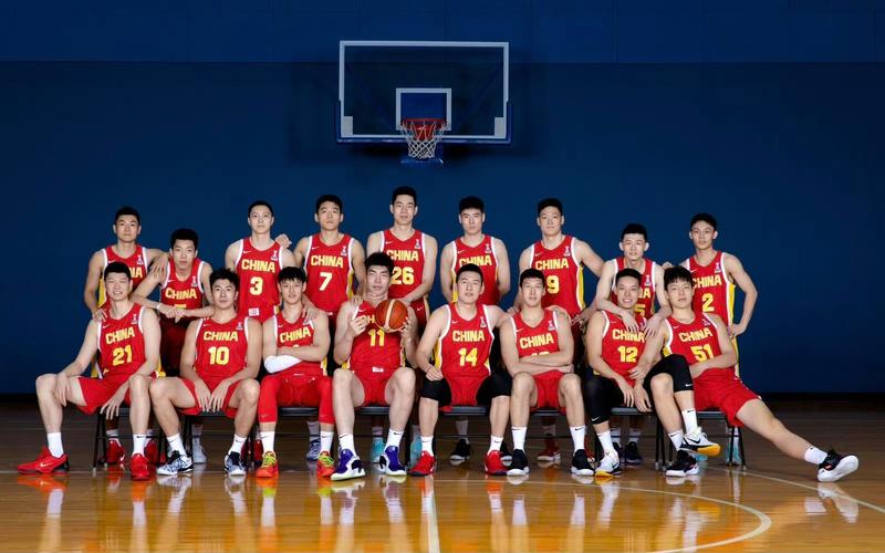 开云体育官网:NBA转会市场开放,众多球星改换门庭