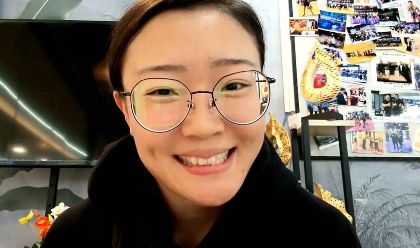 「开云体育采访UFC选手饮食规划师:面对繁琐数据与严格纪律,力保每一次成功减重」