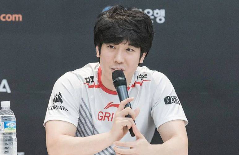 LCK 三大王牌教练对比:在开云体育app 关注 Kkoma、cvMax、Edgar 等名帅的执教理念与成功轨迹